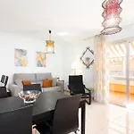 Los Seres , Balcon Y Piscina