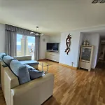 Vista Roja Apartment With Ocean View
