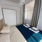 Alta Pool View Apartment