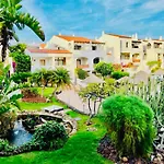 Beautiful 4 Bedroom House With Phenomenal Golf And Mountain Views