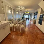 Perla Paraiso Royal
