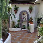 Rustic Apartment With Small Patio-Terrace