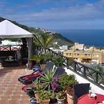 Rustic Holiday Home With Balcony And Sea View