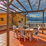 Beautiful Arianny House With Pool