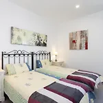 Ek Rodelas Poris