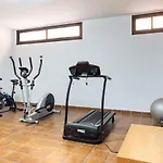 Ek Candelaria House Estrelitzia
