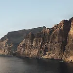 Home2Rest At Los Gigantes - 1 Min To Beach, Restaurants, City Center - 1Bdr