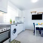1L. Cozy Las Flores With Pool