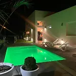Villa Carlota