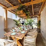 Ixchel Beach House By Sunkeyrents