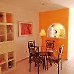 Casa La Isla Mit Balkon Und Gemeinschaftspool