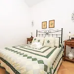 Geraeumiges Ferienhaus Casa Verde Fuer Zwei Personen