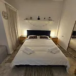 Oceanic House