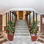 Classbnb - Seafront Apartment At Las Vistas Beach