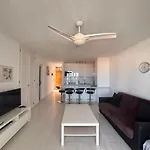 One Bedroom Apartment With Sea Views K110
