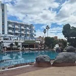 Relax Flat Palm View