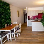 The Great Palm Apartment