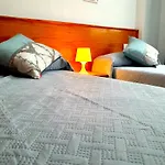 Seaside Whale Apartments Wifi 2D