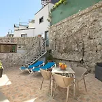 Bisangel House