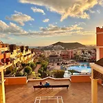 Sunny Apartment & Heated Pool