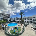 1The Best Location - Las Americas & Parking