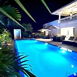 Villa Diora