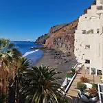 Live Las Gaviotas Ocean Vibe
