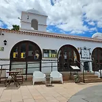 Sunny Oasis Amarilla Golf