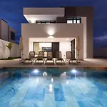 Nuevo Gorvorana 3 - Piscina Privada, Bbq