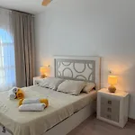 Seaside Paradise - 2 Bedroom Apartment With Ocean Views & Air Conditioning In Playa San Juan