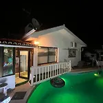 Piscina, Chalet, Villa Tranquila