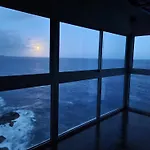 Sea Lover'S Nest