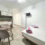 Moderno Estudio Con Jardin Con Bbq Y Piscina En Costa Del Silencio
