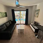 Modern Studio Free Wifi Heated Pool