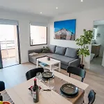 Sunny Vibes Apartment With Sea View