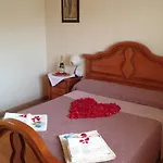 Hostel Reina