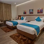 M Crown Hotel