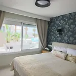 Happy Apartments Tenerife