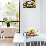 Nice Apartment With Heated Pool