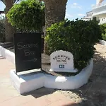 Pebble Beach, Amarilla Golf