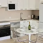 Brilliant 2Bdr Apartment