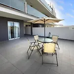 Magnificent Apartment On The Beach 