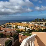 Moderno Estudio Con Vistas Al Mar