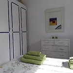 Bright Apartment In Chayofita