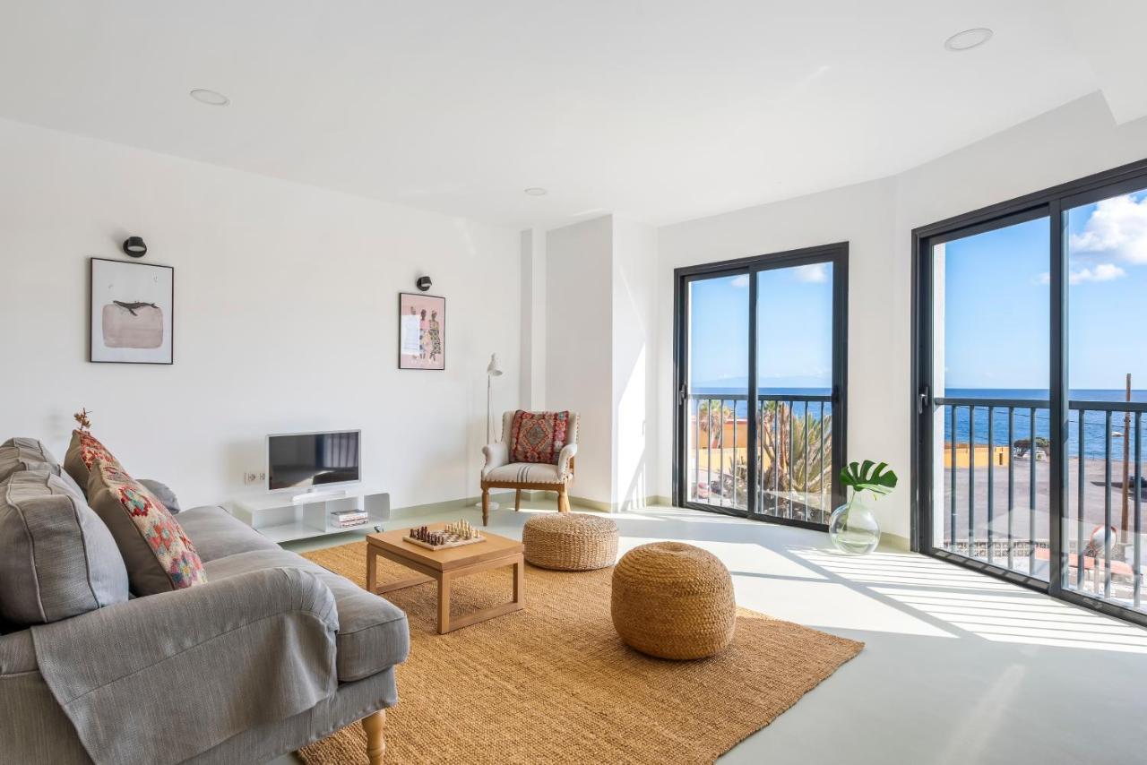 Modern Design House With Roof Terrace Порис-де-Абона