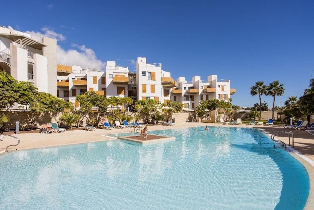 Apartmán Beachfront Triplex Penthouse With Pool, Rooftop, Sea View *