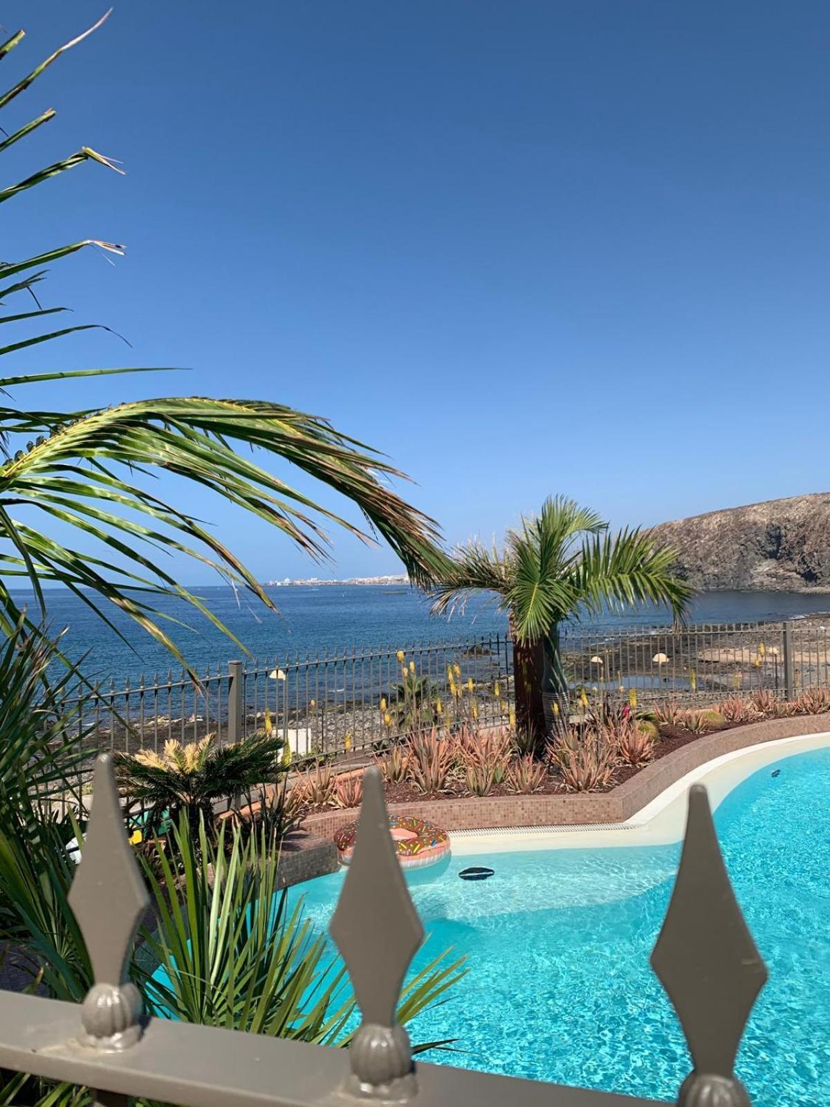 Bahia - 2 Bedroom Seafront Apartment *
