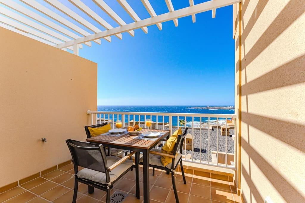 Balcony With Perfect Sea View, Pool, Wi-fi Poris de Abona