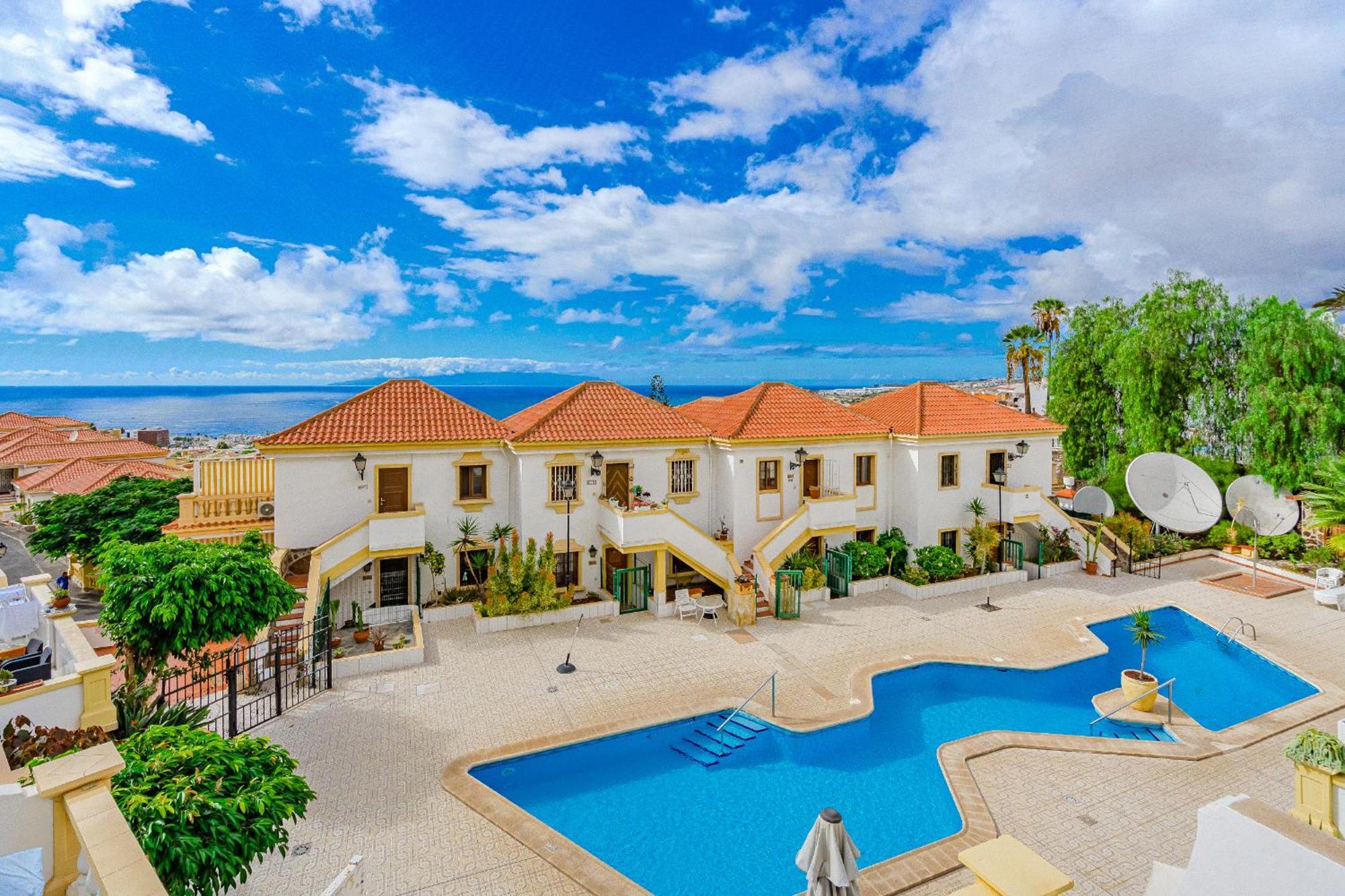 Luxe-feel design w ocean/pool view, Aqualand
