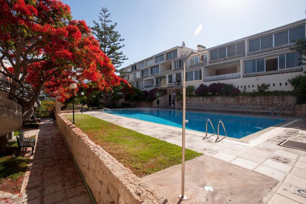 Modern 2 Bed Penthouse Americas Centre Of Town With A Pool And Ocean Views Apartment *